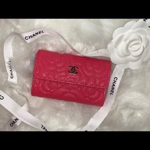❌❌SOLD elsewhere❌Chanel Camellia Flap card holder